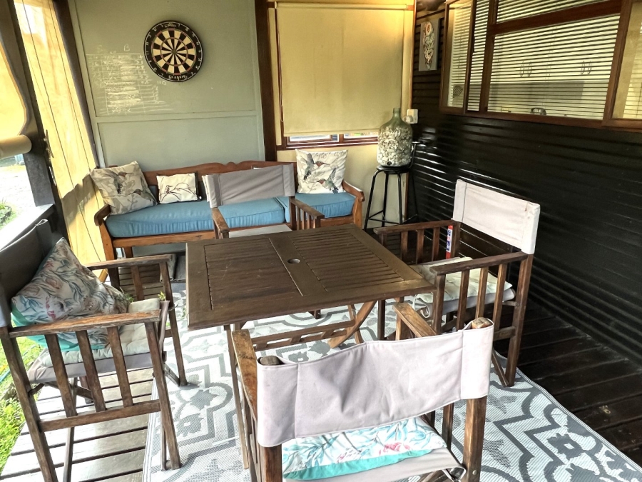 2 Bedroom Property for Sale in Harkerville A H Western Cape